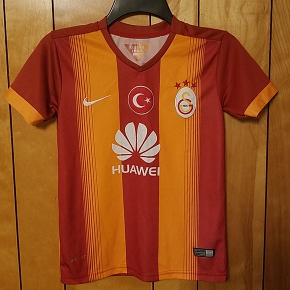 Nike Other - Galatasaray soccer Jersey kit youth Large SNEIJDER